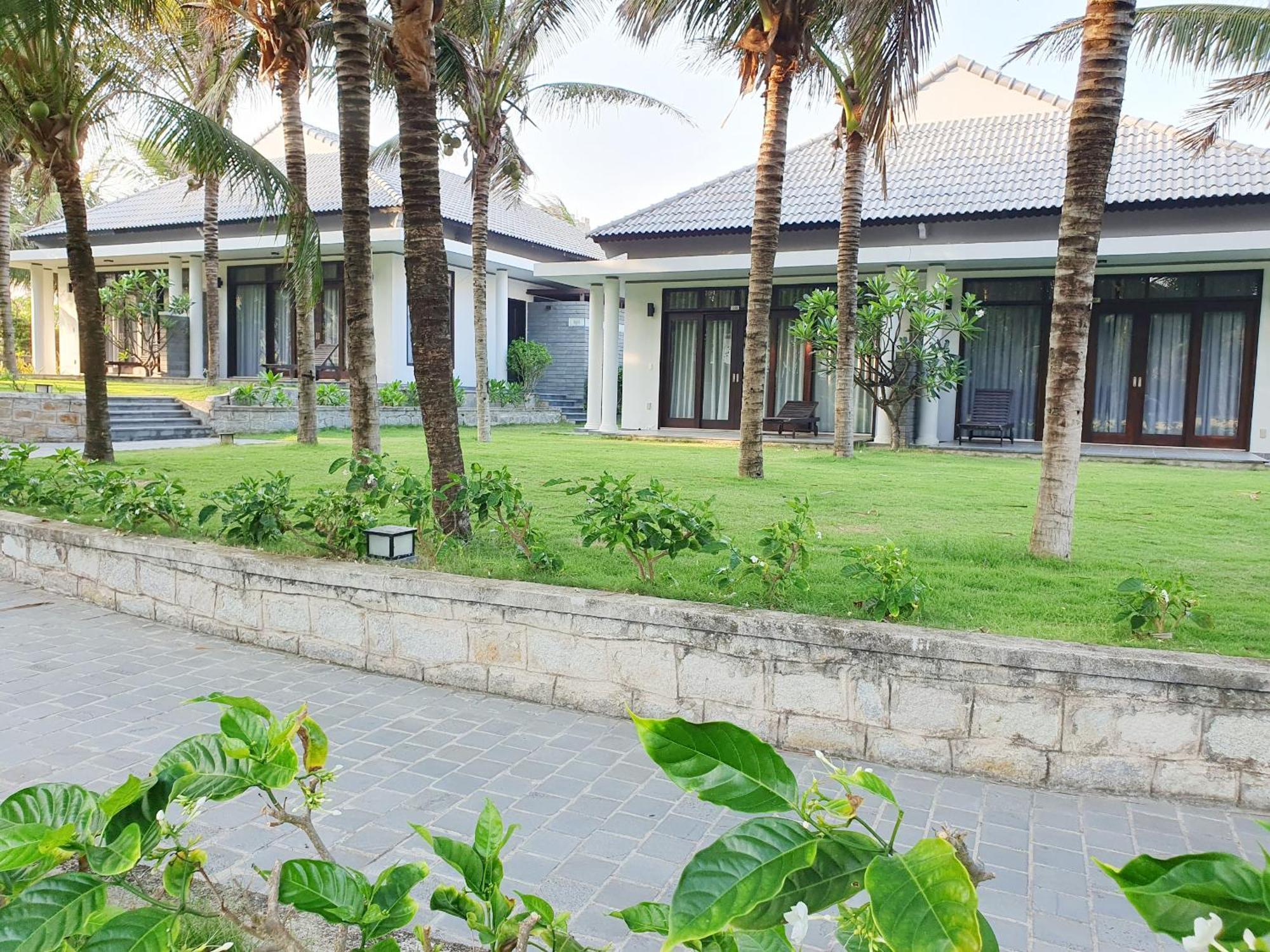 สตาร์ไลท์ วิลลา บีช รีสอร์ต แอนด์ สปา Hotel ฟานเที้ยต ภายนอก รูปภาพ